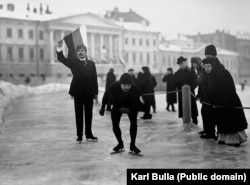 Конькобежец на старте, Санкт-Петербург, начало 1900-х